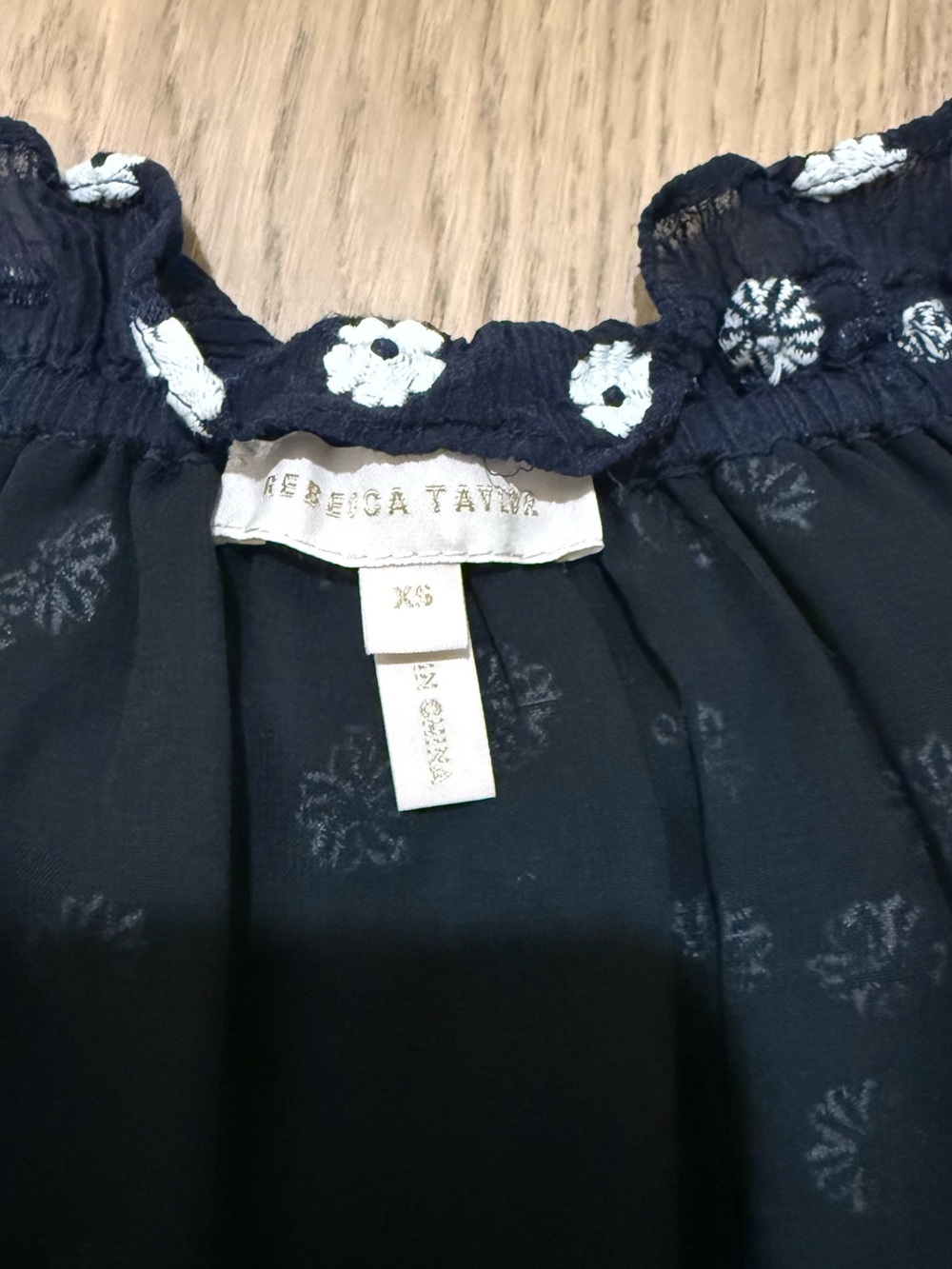 Rebecca Taylor Alessandra Embroidered Smock Sleeve Blouse in Navy - Picture 3 of 4